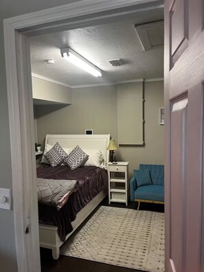 3 bedrooms, iron/ironing board, WiFi, bed sheets - The biking Manatee! (Inverness)