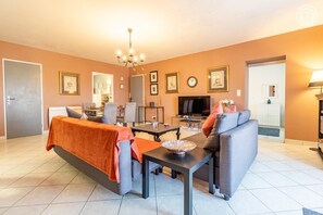 Smart-TV og DVD-spiller