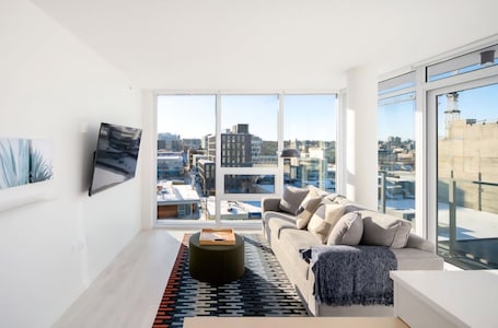 Living area. Peaceful City Stay, Calm Vibes in a Cozy