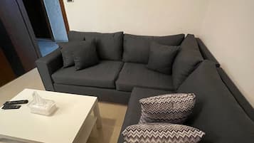 Apartment, 1 Schlafzimmer, barrierefrei, Raucher | Wohnzimmer