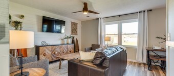 STYLISH TWIN CONDOS, sleeps 12, private fenced yards, firepits, easy parking