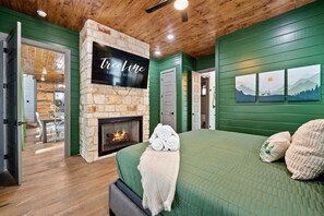 5 bedrooms, free WiFi, bed sheets