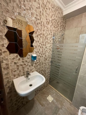 Apartemen, 1 kamar tidur, akses difabel | Kamar mandi