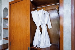 Vila, 1 quarto, piscina particular | Guarda-roupa