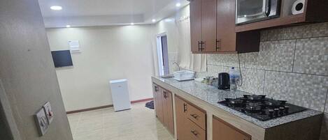 Microwave, stovetop