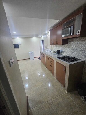 Micro-ondes, plaque de cuisson