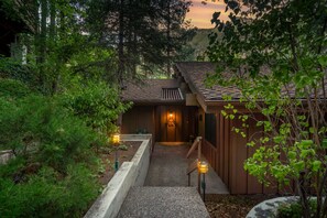 Property grounds - NEW! Tranquil Sedona Creekside Retreat! (Sedona)