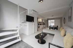 Apartment, 2 Bedrooms | Living area