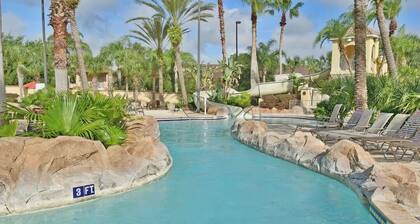 3BR Townhouse at Regal Palms: Pool and Disney Fun