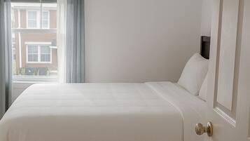 4 室のベッドルーム、アイロン / アイロン台、インターネット、ベッドシーツ