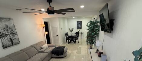 スマートテレビ