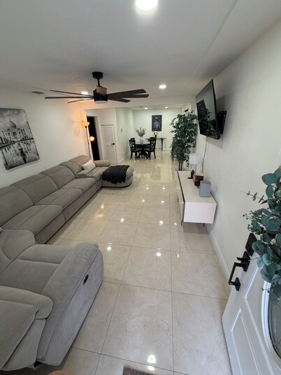 Stylish Stay Near Downtown