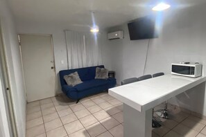 Interior - Serenidad 3-A/C/C-TV-Cochera-Hosp. (Ciudad Obregón)