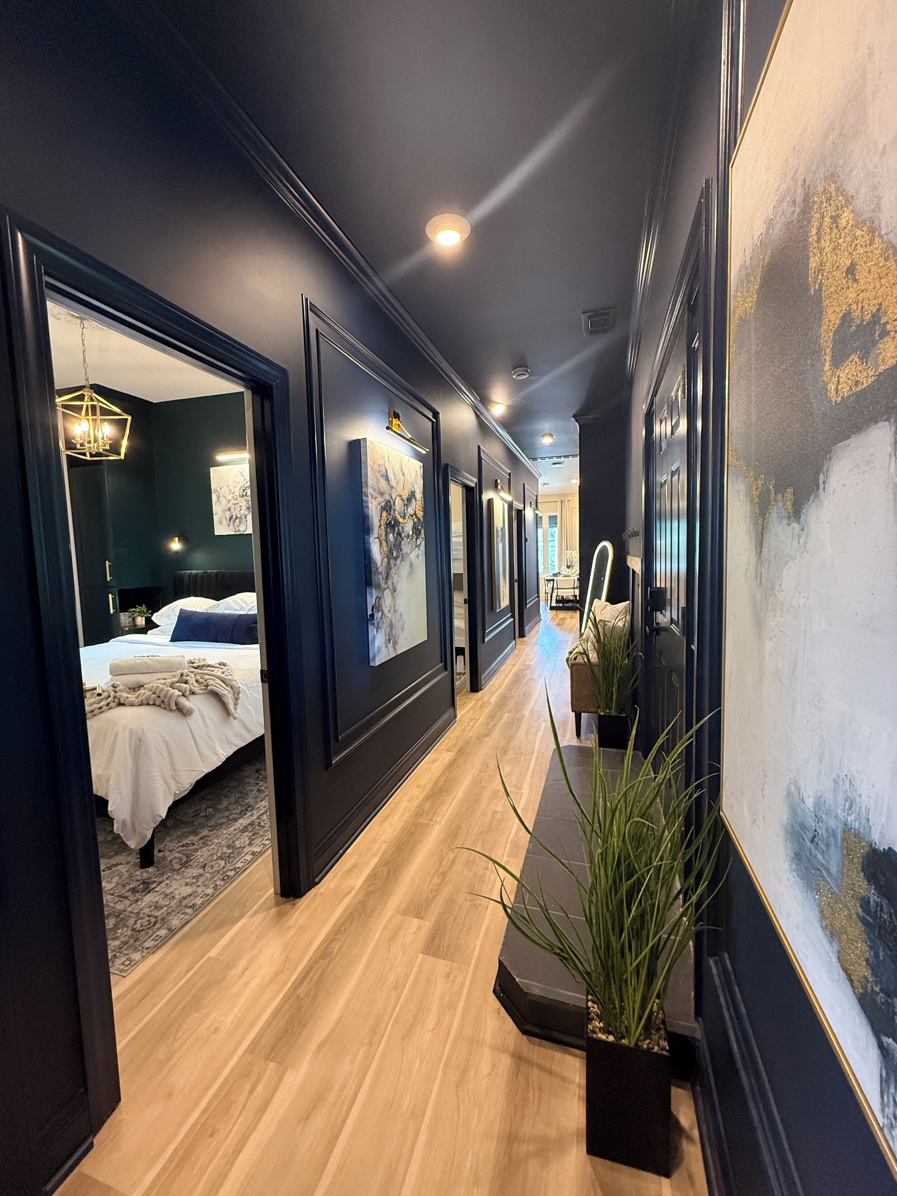 8 bedrooms, iron/ironing board, WiFi, bed sheets