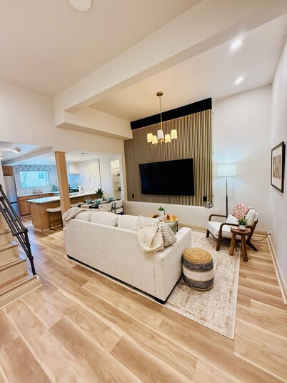Spacious Luxury 4 Suites / 8BED / 7BA in Central Louisville With Private Garden