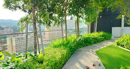 5 Minutes to Georgetown Heritage Site! Family-sized Condo with 4 Pools