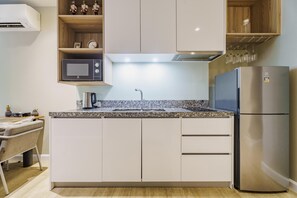 Fridge, microwave, stovetop, highchair