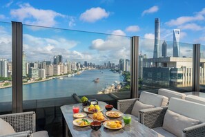 Daily buffet breakfast for a fee - Joya Shanghai Lujiazui (Shanghai)