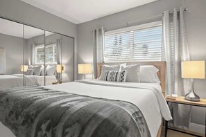4 bedrooms, iron/ironing board, WiFi