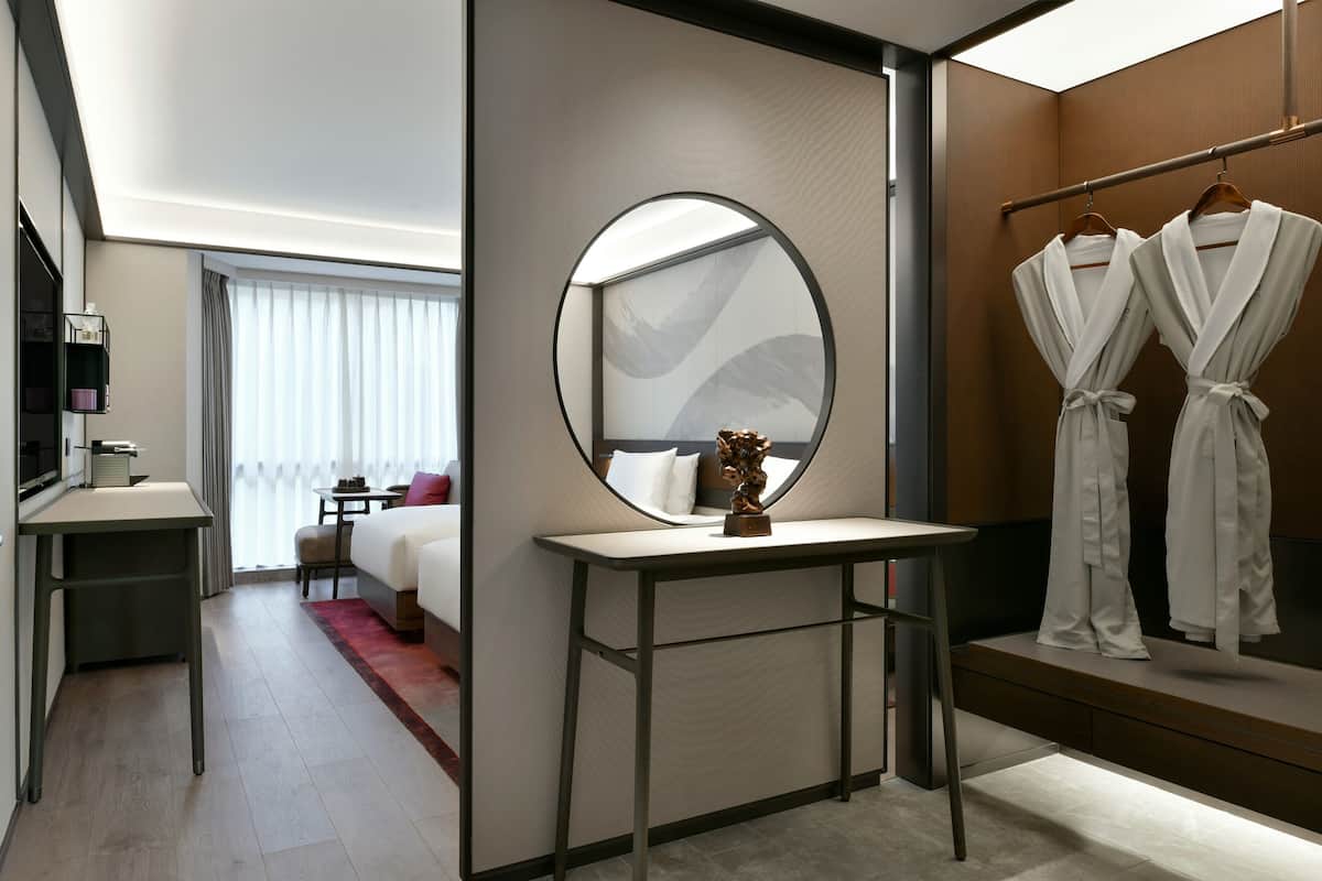 Comfort Twin Room, Garden View | Blackout drapes, iron/ironing board, free WiFi
