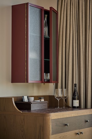 Premium bedding, minibar, in-room safe, desk