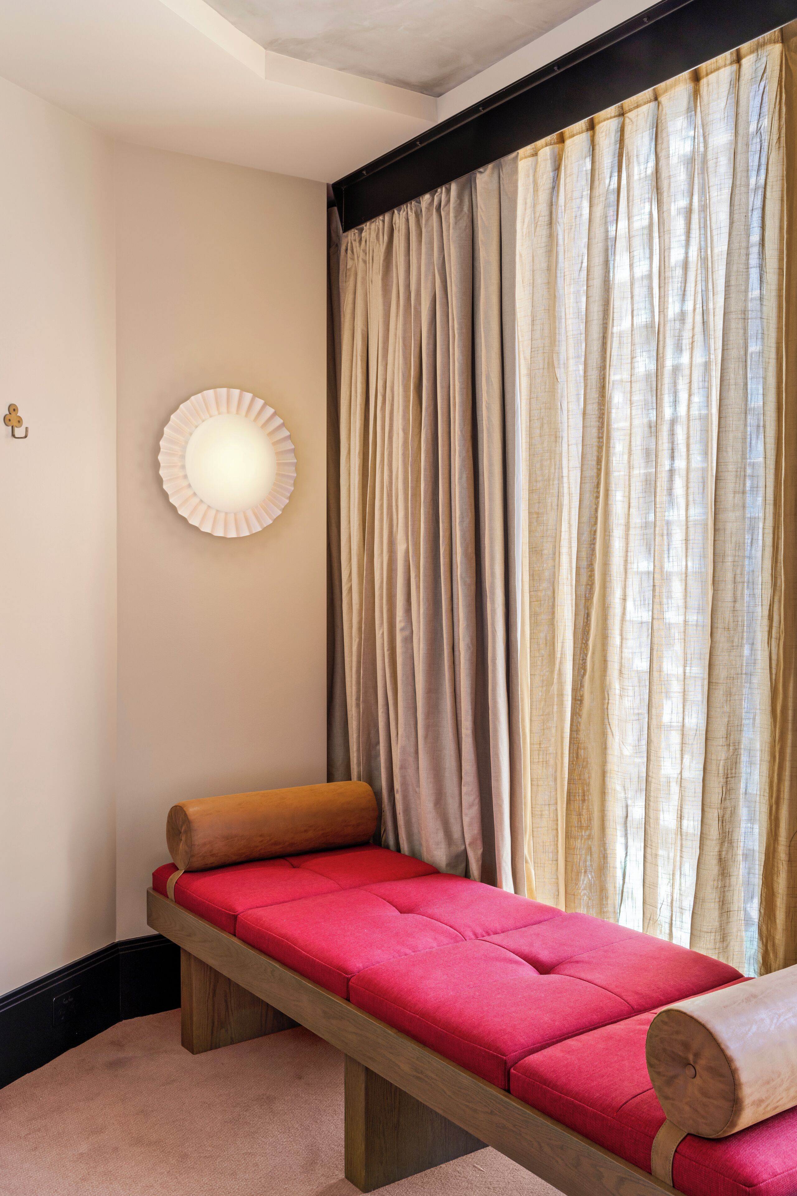 Ropa de cama de alta calidad y minibar 