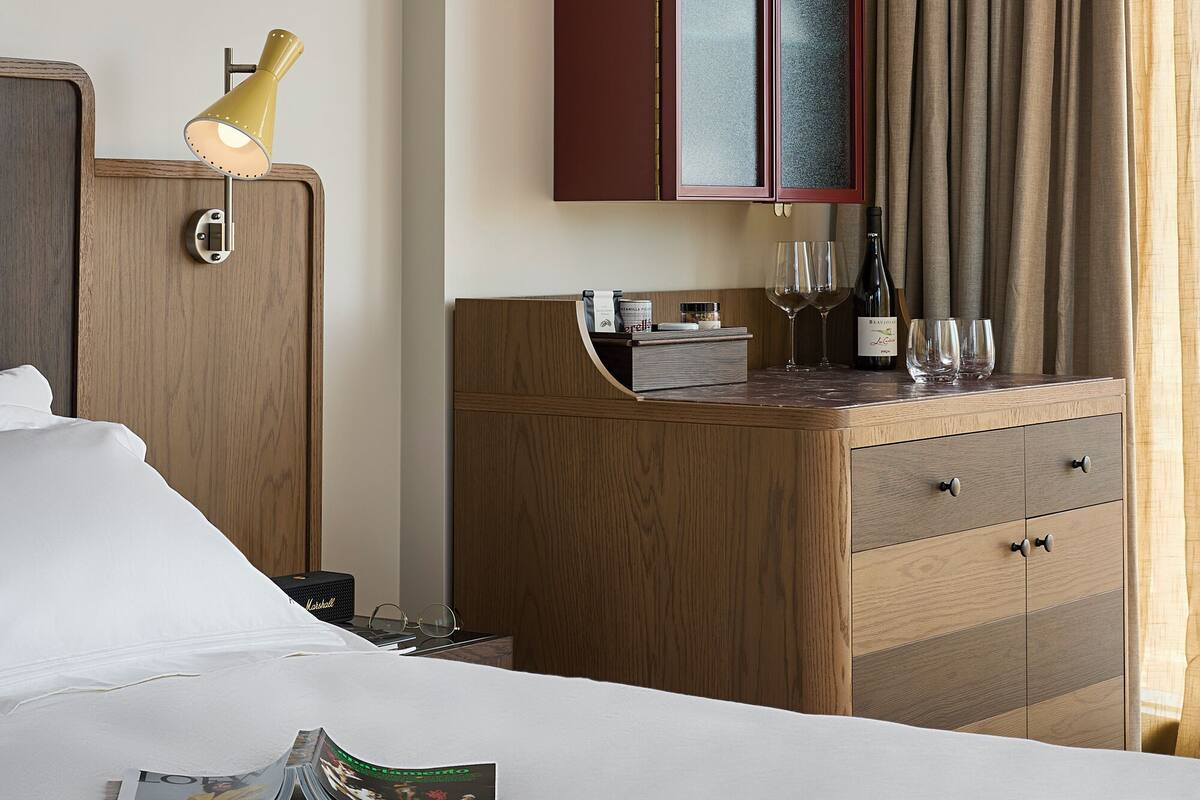 Premium bedding, minibar, in-room safe, desk