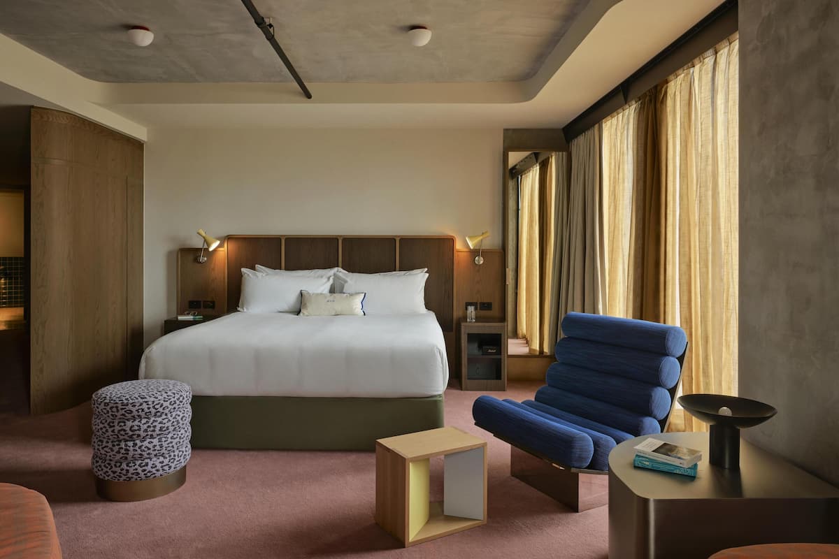 Suite, en angle (Lookout) | Literie de qualité supérieure, minibar, coffres-forts dans les chambres