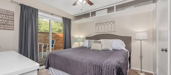 Aggieland Retreat • Fire Pit•BBQs•Deck & Game Room•Sleeps 12•Walk to Kyle Field