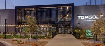 Fightin' Texas Aggie Retreat-Modern & Remodeled, <1 Mile from Campus, Sleeps 12