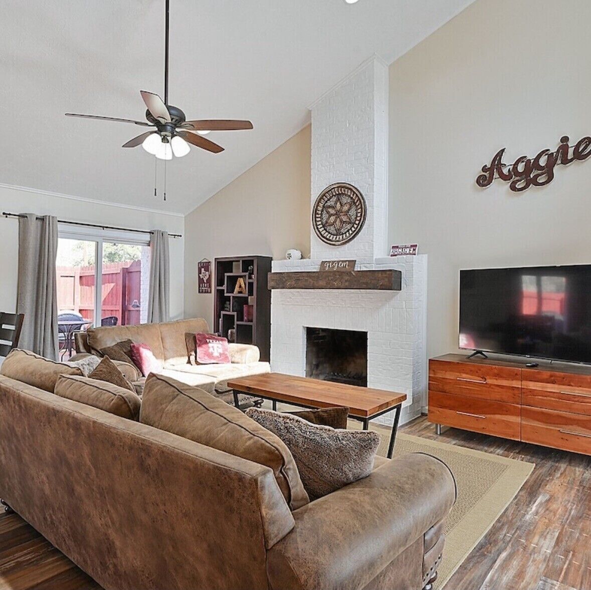 Smart TV, fireplace, DVD player, foosball