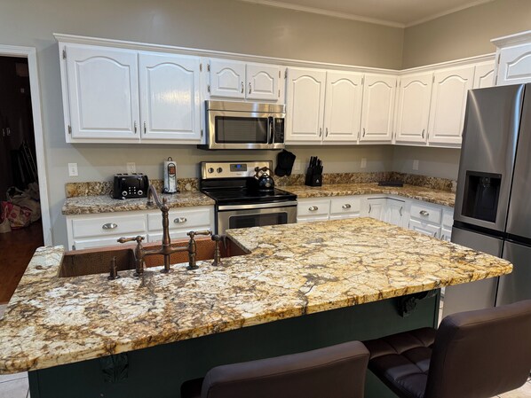 Microwave, oven, stovetop, dishwasher