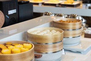 Dagelijks ontbijtbuffet (CNY 68 per persoon)
