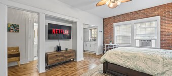 Updated Studio in Downtown Long Beach - Walk to Everything