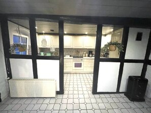 Refrigerador, horno, parrilla de estufa y lavavajillas 