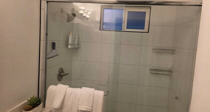 Terrific 2-bedroom house with AC in Thousand Oaks