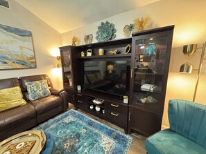 Smart TV - The Right End Retreat (10 Minutes to the Beach) (Myrtle Beach)