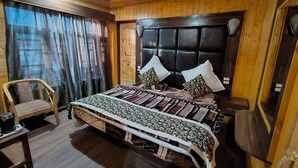 华丽双人房 | 埃及棉床单、高档床上用品、记忆海绵床垫、客房内保险箱