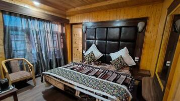 Deluxe Double Room | Egyptian cotton sheets, premium bedding, memory-foam beds, in-room safe