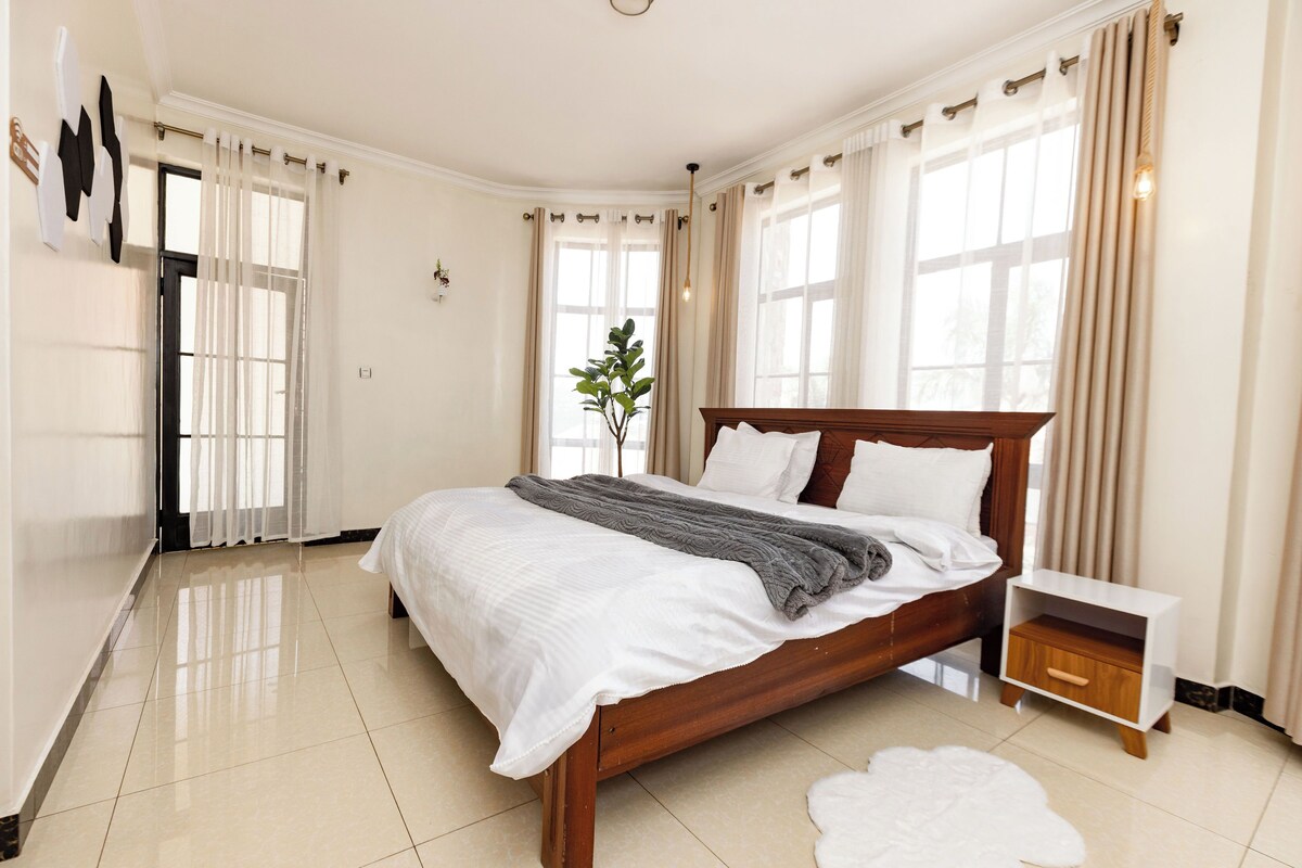 Egyptian cotton sheets, premium bedding, down duvets, desk