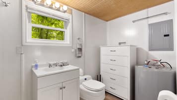 Shower, towels, soap, toilet paper