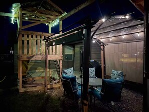 Outdoor dining -  Dino Den local favorite! Close to town and dinosaur attractions. (Vernal)