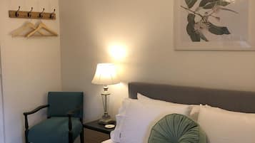 2 Schlafzimmer, Schreibtisch, Bügeleisen/Bügelbrett, kostenloses WLAN