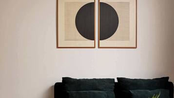 Televisión, estéreo y oficina