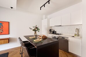 Fridge, microwave, oven, stovetop