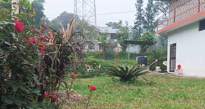 Enchanting 2-bedroom farmhouse in Nagri. Situated in Dhauladhar mountain range.