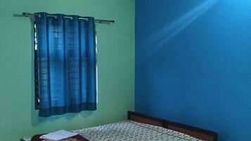 2 chambres, fer et planche Ă repasser, Wi-Fi, draps fournis