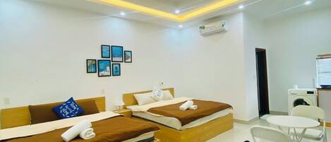 Suite studio Confort | Bureau, espace de travail pour ordinateurs portables