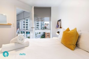 1 bedroom, desk, iron/ironing board, WiFi