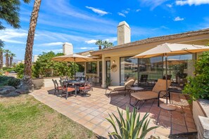 Unclassified image, 5 of 44, button